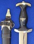 SS DAGGER 1933 MODEL WITH RARE EXCLAMATION POINT AT THE END OF THE MOTTO, COMPLETE WITH VERTICAL FRO