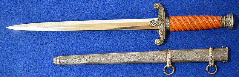 THIRD REICH ARMY OFFICER DAGGER BY HORSTER WITH EARLY STYLE SLANT GRIP.