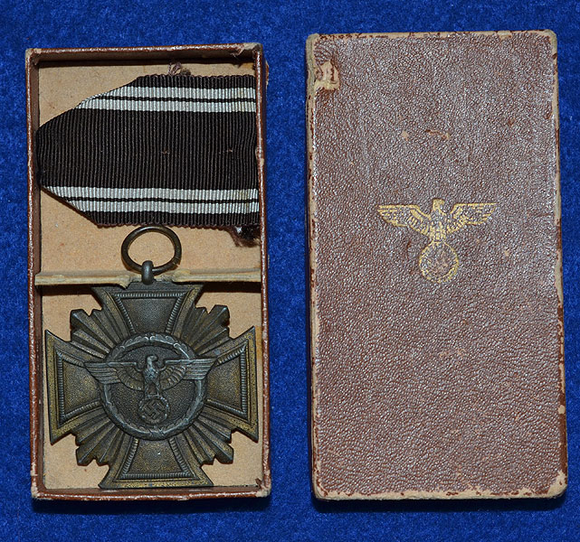 CASED 10 YEAR NSDAP LONG SERVICE MEDAL.