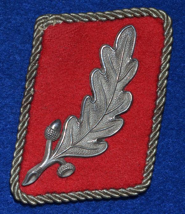 SINGLE SA STANDARTENFUHRER COLLAR PATCH.