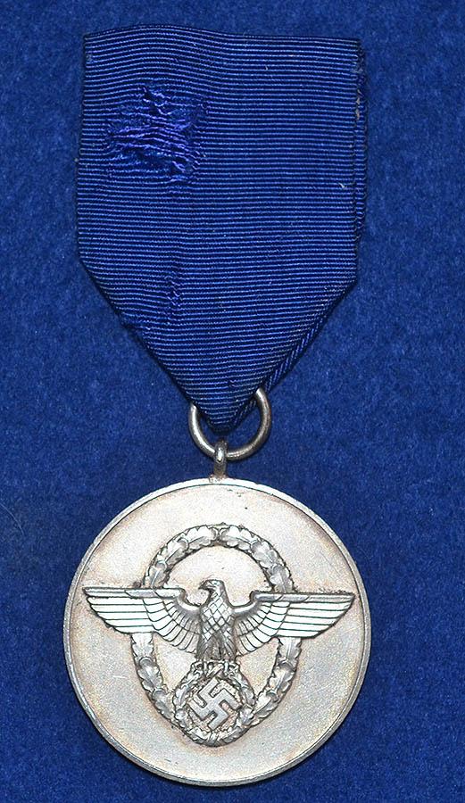 THIRD REICH POLICE 8 YEAR LONG SERVICE MEDAL.