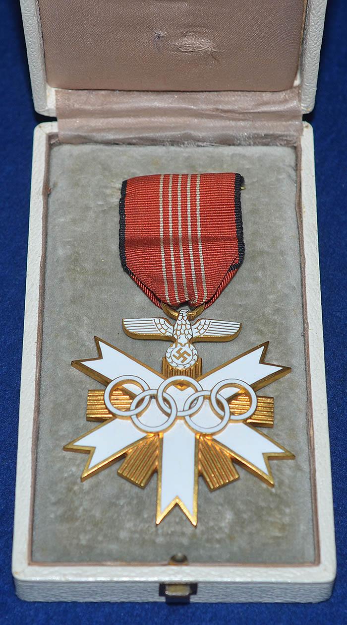 THIRD REICH CASED 2ND CLASS 1936 OLYMPICS CROSS.