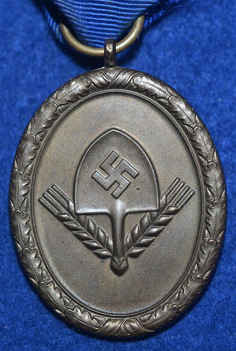 RAD LONG SERVICE MEDAL IN BRONZE.