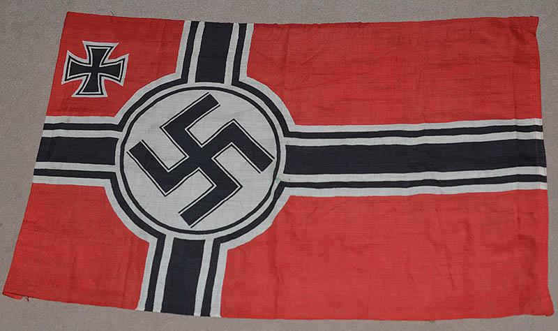 THIRD RICH NAVAL SERVICE FLAG, NICE SMALL SIZE FOR DISPLAY.