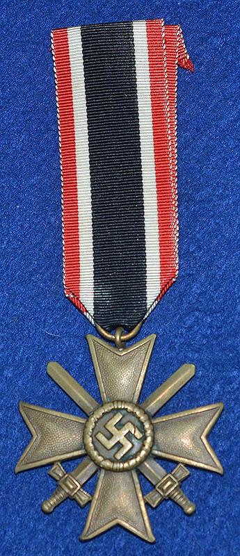 GERMAN WW2 WAR SERVICE CROSS 2ND CLASS WITH SWORDS.