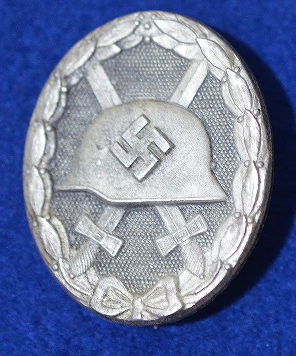 THIRD REICH WOUND BADGE IN SILVER.
