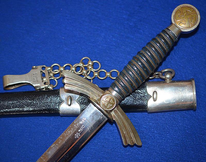 DLV / LUFTWAFFE 1ST MODEL DAGGER BY GEBR HELLER.