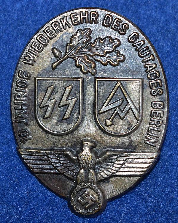 SS / SA BERLIN RALLY BADGE.