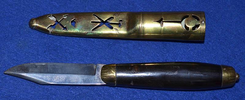 ANTIQUE HUNTING KNIFE FROM SWEDEN.