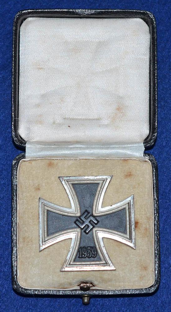 WW2 CASED IRON CROSS 1ST CLASS.