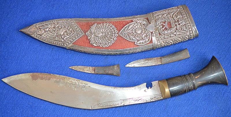 PRESENTATION QUALITY GURKHA KUKRI KNIFE.