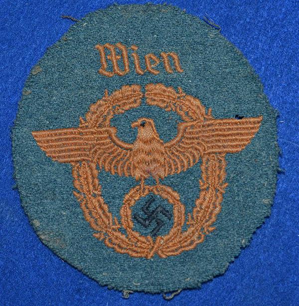 THIRD REICH POLICE TUNIC EAGLE.