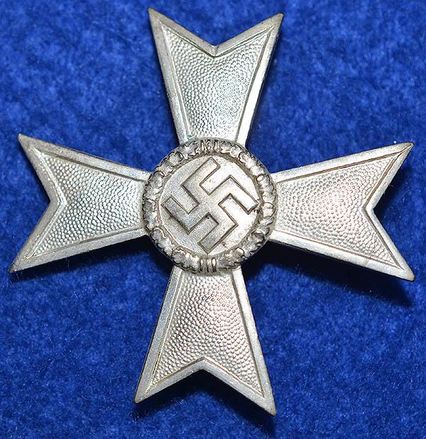 THIRD REICH WAR SERVICE CROSS 1ST CLASS WITH OUT SWORDS.