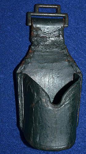 LEATHER HANGER FOR A GERMAN  THIRD REICH HUNTING DAGGER.