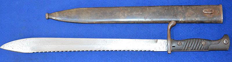 IMPERIAL GERMAN M98/05 MODEL BAYONET WITH SAW BACK BLADE.