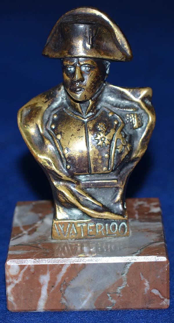SMALL ANTIQUE BRONZE BUST OF NAPOLEON.