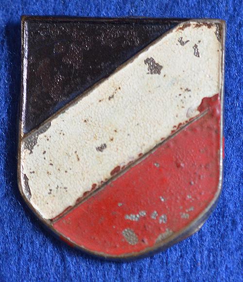 WW2 GERMAN TROPICAL HELMET METAL SHIELD.
