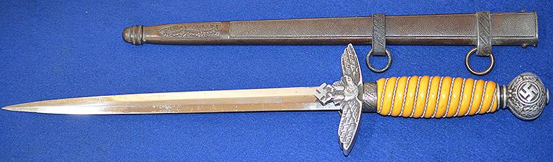 LUFTWAFFE 2ND MODEL OFFICERS DAGGER BY PACK.
