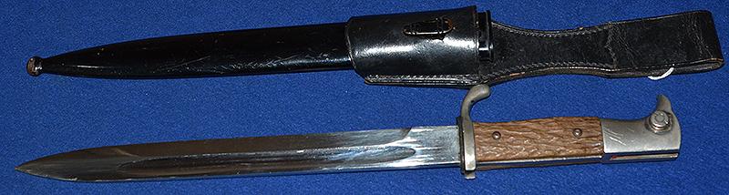 THIRD REICH LONG MODEL PARADE BAYONET WITH STAG HORN GRIP BY KREBS COMPLETE WITH FROG.