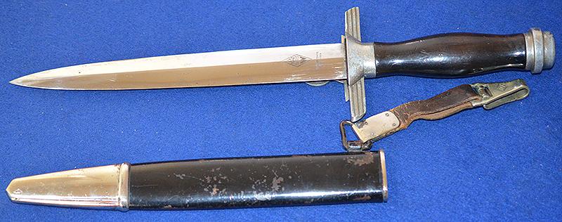 RLB 1ST PATTERN MANS DAGGER.