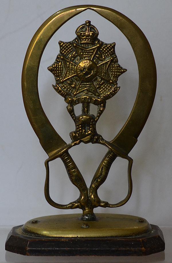 BRITISH WW1 BORDER REGIMENT DESK PAPERWEIGHT.