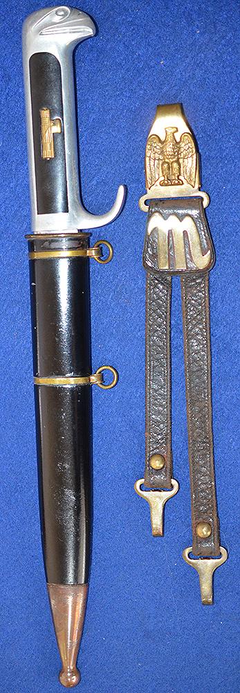 ITALIAN FASCIST MVSN LEADERS DAGGER 1939 MODEL WITH LEATHER STRAPS.