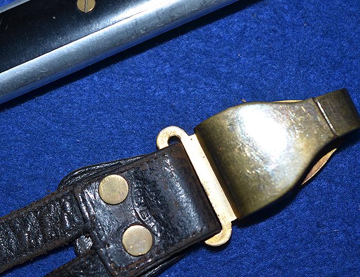 ITALIAN FASCIST MVSN LEADERS DAGGER 1939 MODEL WITH LEATHER STRAPS.