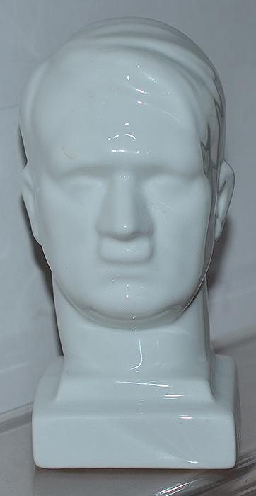 THIRD REICH PORCELAIN BUST OF ADOLF HITLER BY NYPHENBURGE.