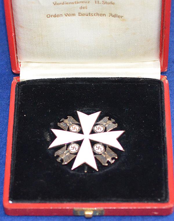 THIRD REICH CASED EAGLE ORDER 2ND CLASS WITH OUT SWORDS BY GODET.