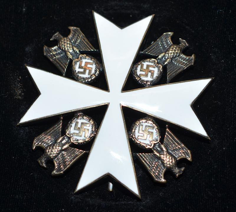 THIRD REICH CASED EAGLE ORDER 2ND CLASS WITH OUT SWORDS BY GODET.