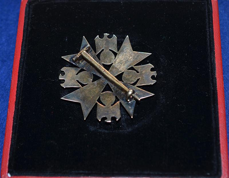 THIRD REICH CASED EAGLE ORDER 2ND CLASS WITH OUT SWORDS BY GODET.