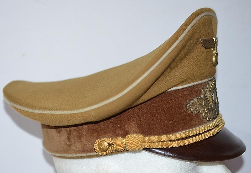 POLITICAL LEADERS KREISLEITERS PEAK CAP.