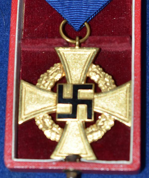 THIRD REICH 40 YEAR LONG SERVICE CROSS COMPLETE WITH BOX OF ISSUE.