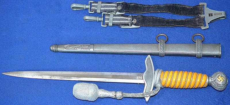 LUFTWAFFE 2ND MODEL OFFICERS DAGGER BY EICKHORN COMPLETE WITH STRAPS AND KNOT.