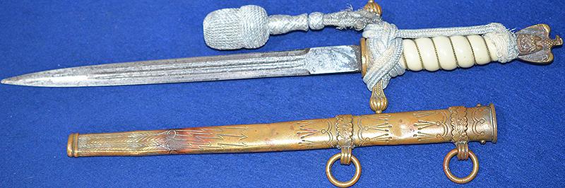 THIRD REICH NAVAL OFFICERS DAGGER BY EICKHORN COMPLETE WITH SILVER KNOT.
