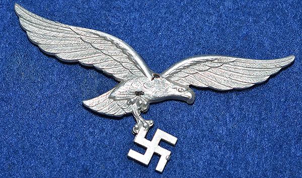 LUFTWAFFE METAL CAP EAGLE.