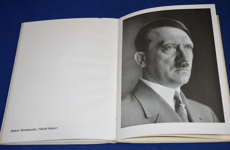 ADOLF HITLER OFFICIAL PICTURE BOOK, AH DAS ANTLITZ DES FUHRERS.