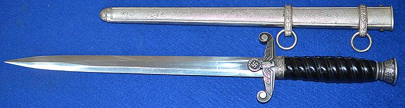 THIRD REICH 1ST MODEL RAILWAY OFFICERS DAGGER BY KLASS.