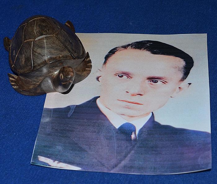 U.BOAT U.615 CAPTAINS TURTLE PAPPERWEIGHT.