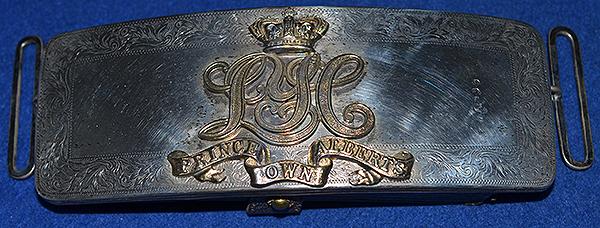 BRITISH VICTORIAN SILVER SHOULDER BELT POUCH OF THE LEICESTERSHIRE YEOMANRY CAVALRY.