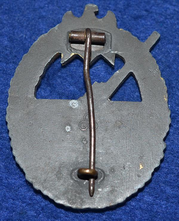 THIRD REICH NAVAL COASTAL ARTILLERY WAR BADGE BY FLL.