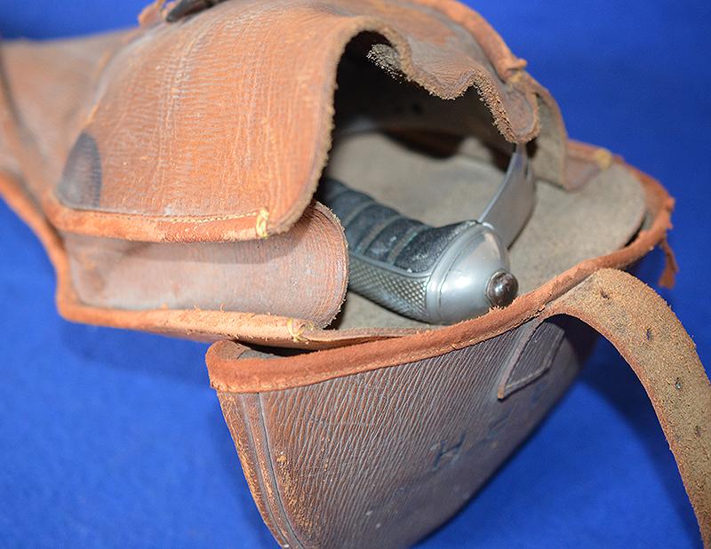 BRITISH WW1 ARMY OFFICERS SWORD WITH ORIGINAL LEATHER STORAGE BAG.