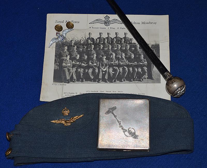 WW2 RAF PILIOT OFFICERS GROUPING.