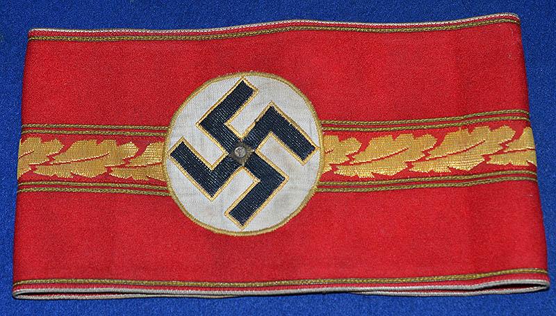 POLITICAL LEADERS ARM BAND FOR KREISLEITER.