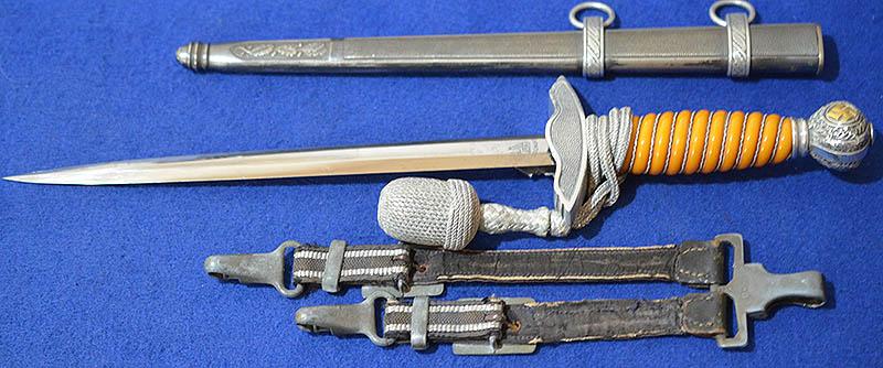 LUFTWAFFE 2ND MODEL DAGGER BY SMF, COMPLETE WITH DELUXE STRAPS AND SILVER KNOT, NEAR MINT.