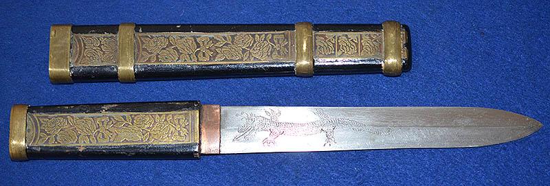 ANTIQUE JAPANEASE TANTO TYPE DAGGER.