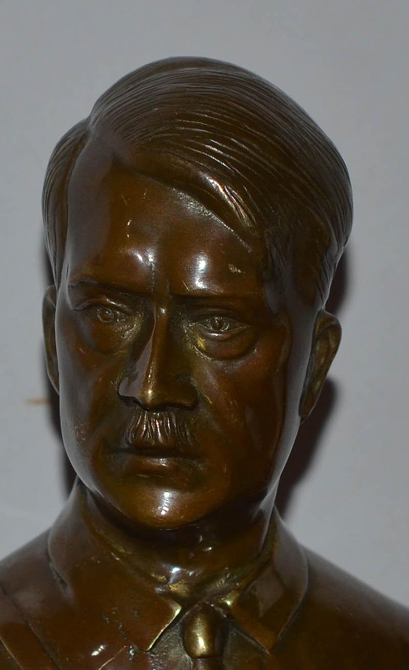 BRONZE BUST OF THE FUHRER ADOLF HITLER.