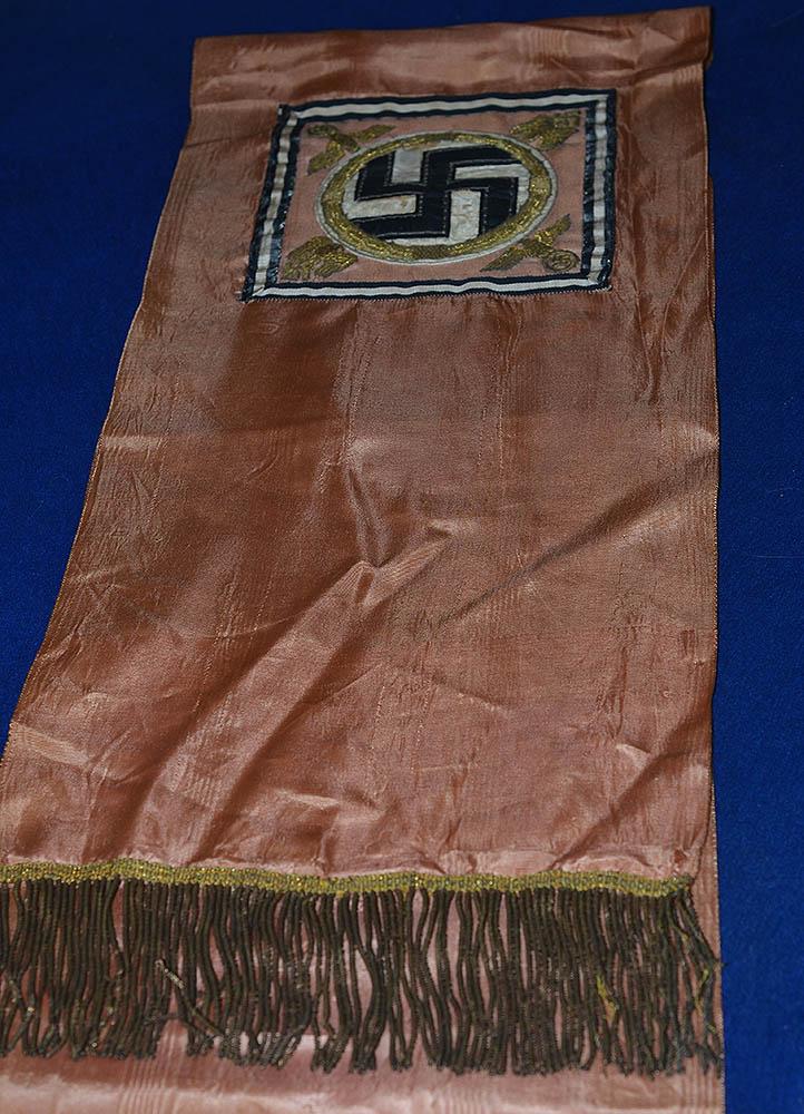 ADOLF HITLER BULLION FUHRER STANDARD, WREATH RIBBON.