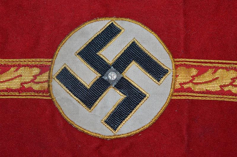 POLITICAL LEADERS ARM BAND FOR AN ORTSGRUPENLEITER.