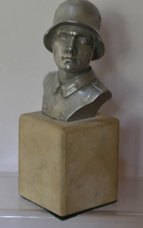 THIRD REICH BUST OF GERMAN SOLDIER ON MARBLE BASE.